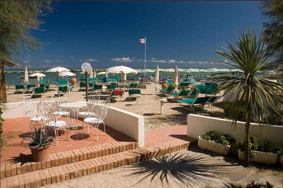 Hotel Napoleon San Mauro Mare Zewnętrze zdjęcie