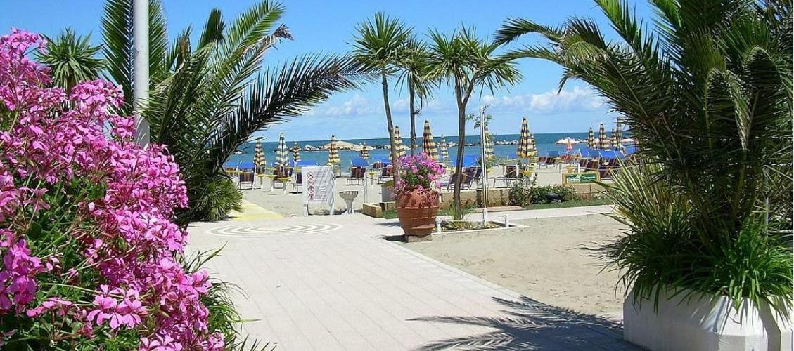 Hotel Napoleon San Mauro Mare Zewnętrze zdjęcie