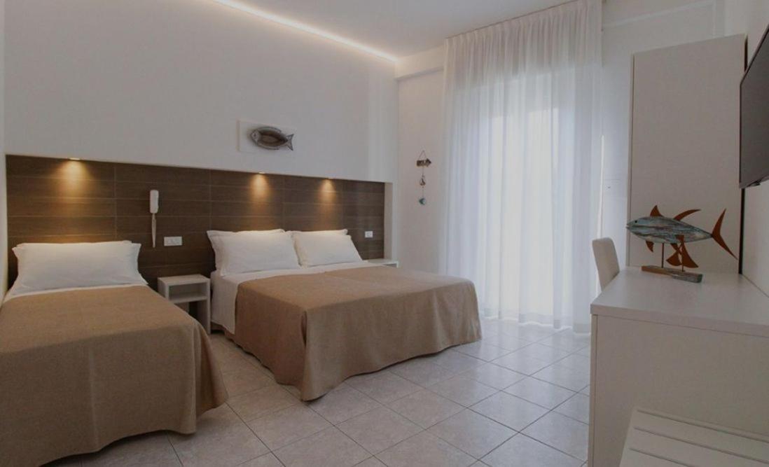 Hotel Napoleon San Mauro Mare Zewnętrze zdjęcie