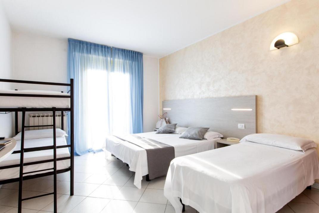 Hotel Napoleon San Mauro Mare Zewnętrze zdjęcie